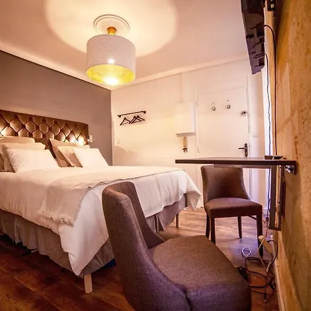 Studio Flat Luxurious - Romantic Balcony Apartment